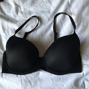 💕 PINK Victoria's Secret Wear Everywhere Lightly Lined 32C